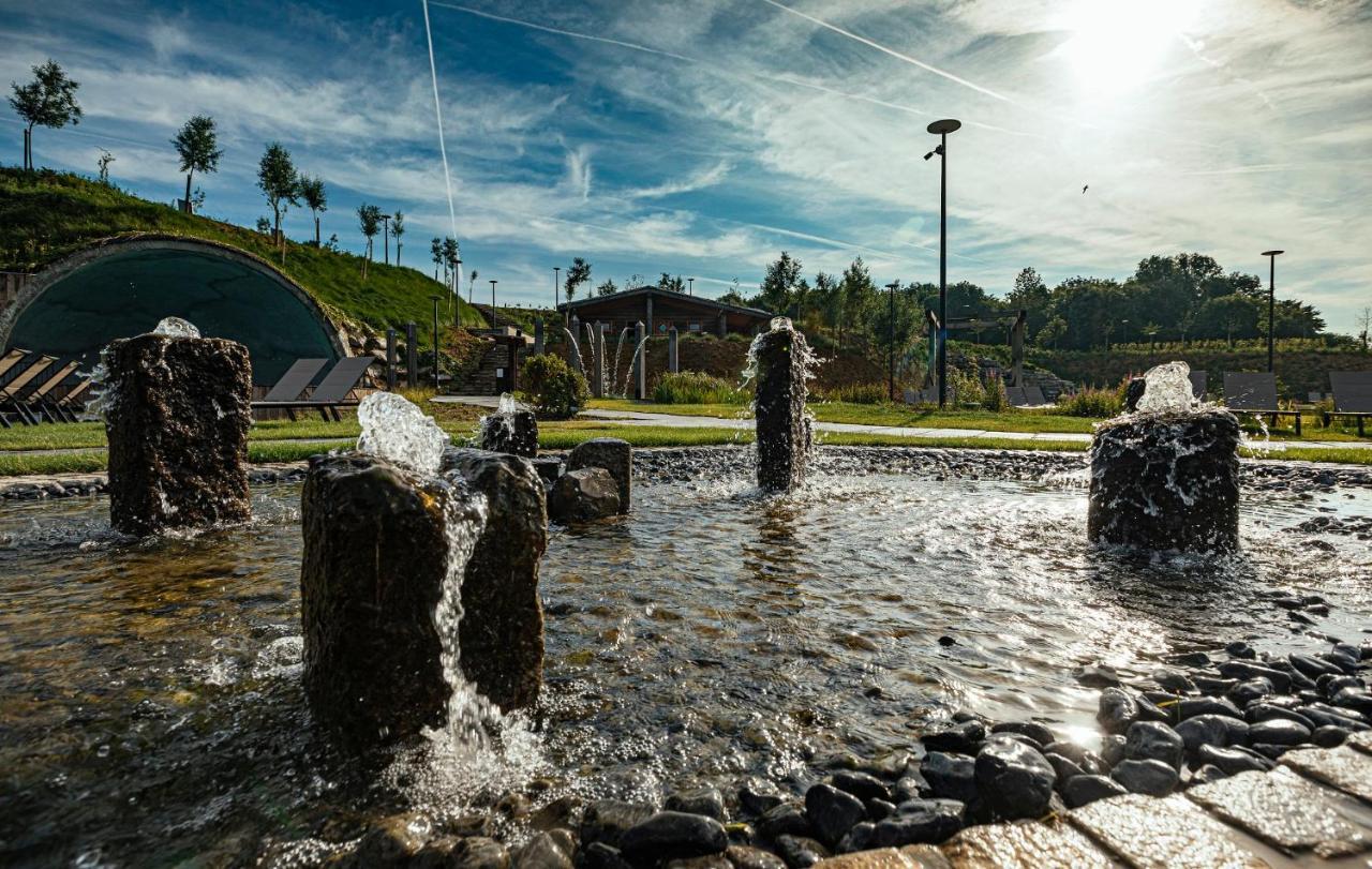 Waer Waters Spa Hotel Groot Bijgaarden Exteriör bild